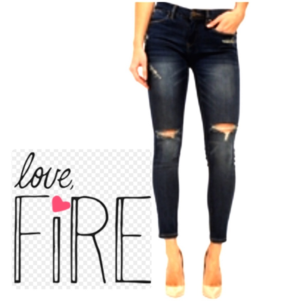 - Love, Fire Sz 27 Distressed Skinny Jeans! NEW!